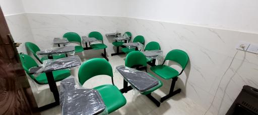 عکس آموزشگاه زبانهای خارجی سورنا