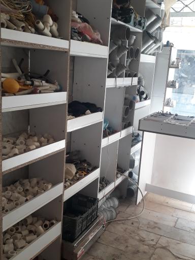 عکس دفتر فنی و تاسیسات کاکتوس