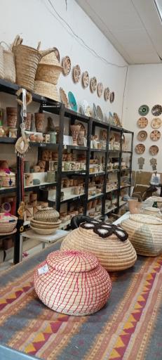 عکس فروشگاه صنایع دستی