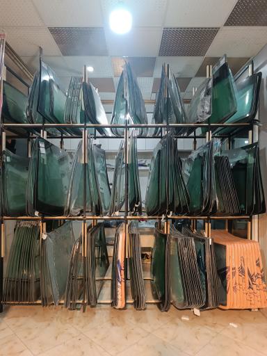 عکس شیشه اتومبیل ذوالفقاری