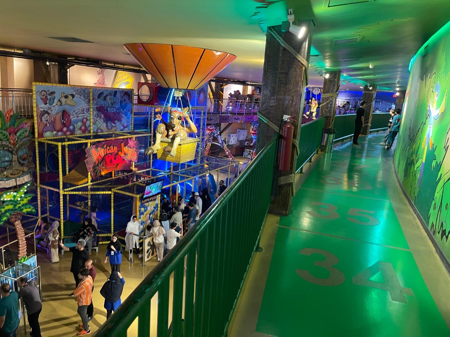 عکس شهربازی سرزمین عجایب