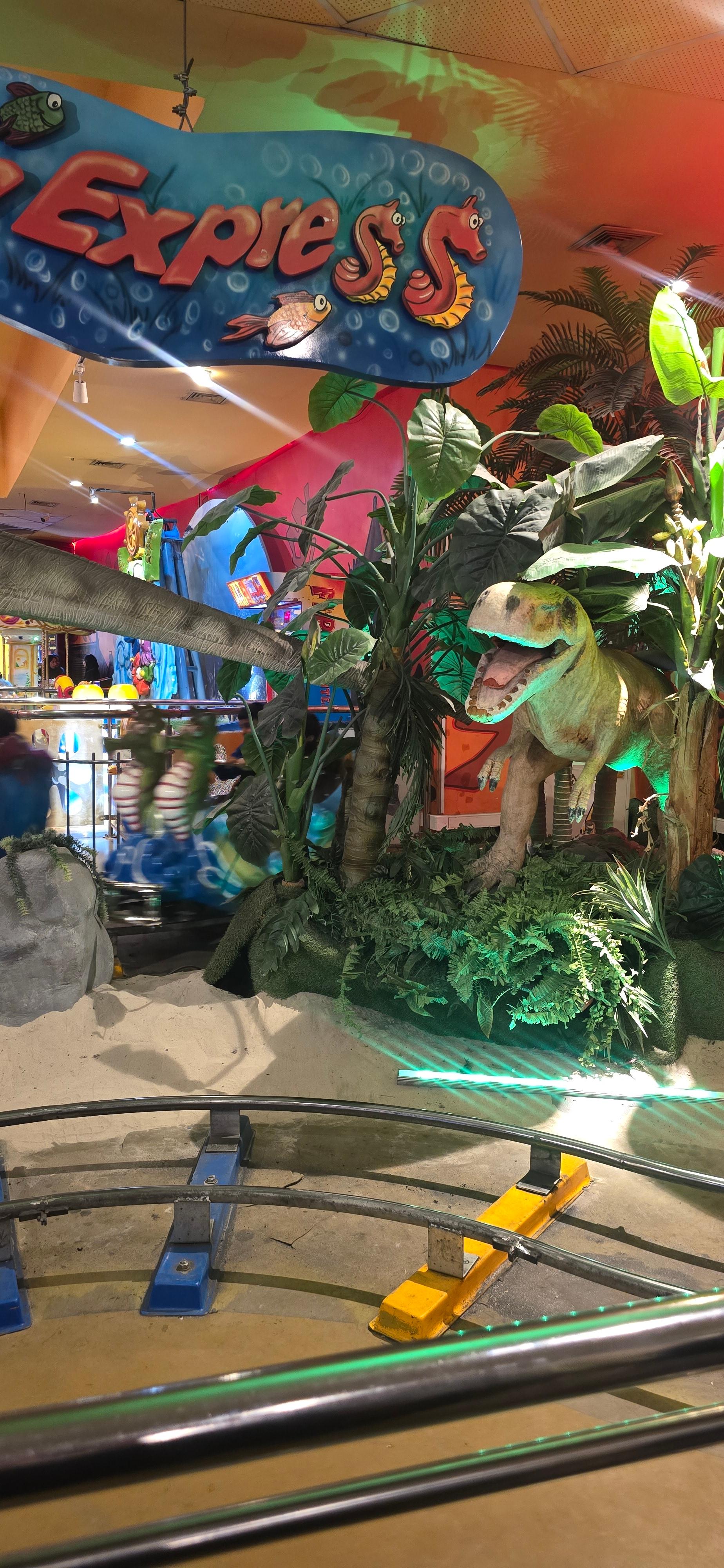 عکس شهربازی سرزمین عجایب