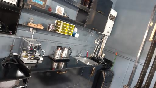 عکس سالن وی آی پی مخاطب خاص (سوشیانت)