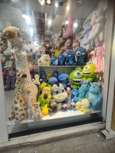 عکس فروشگاه هپی لند (ماشین موتور شارژی و عروسک پولیشی)