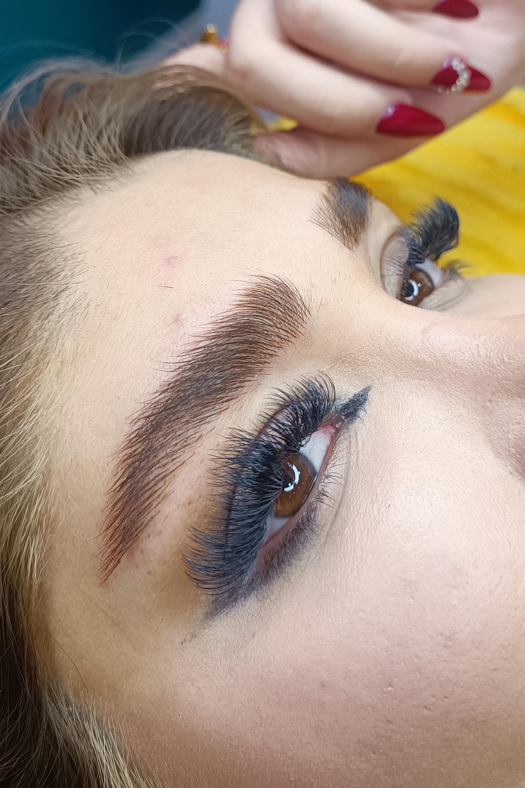 عکس مرکز آرایش دائم دنیا روستایی