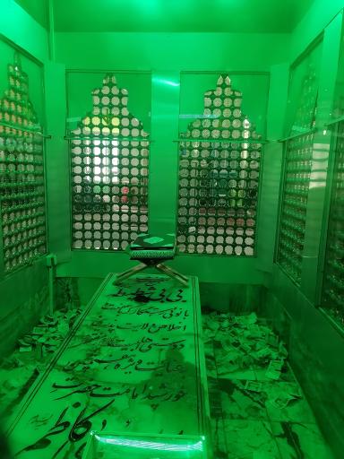 عکس آرامگاه بی بی شطیطه