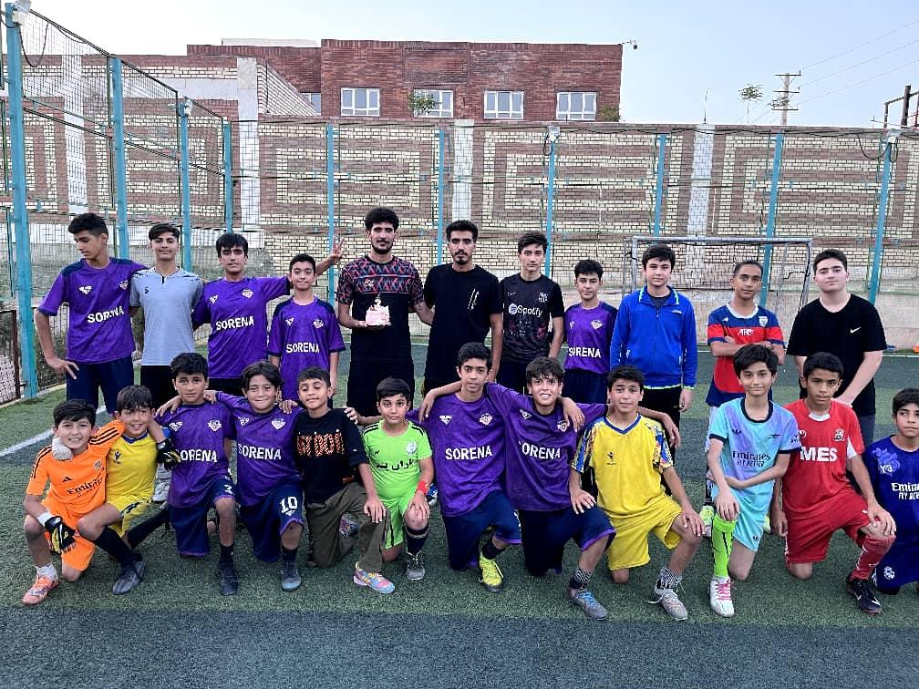 عکس زمین چمن فروردین