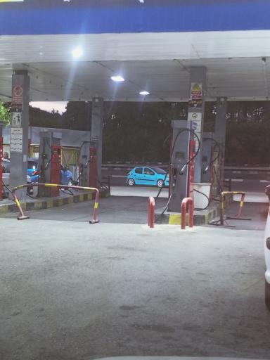 عکس پمپ بنزین ولنجک