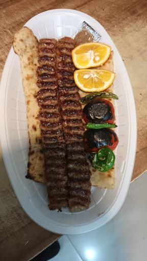 عکس کبابی رستوران جوانه 