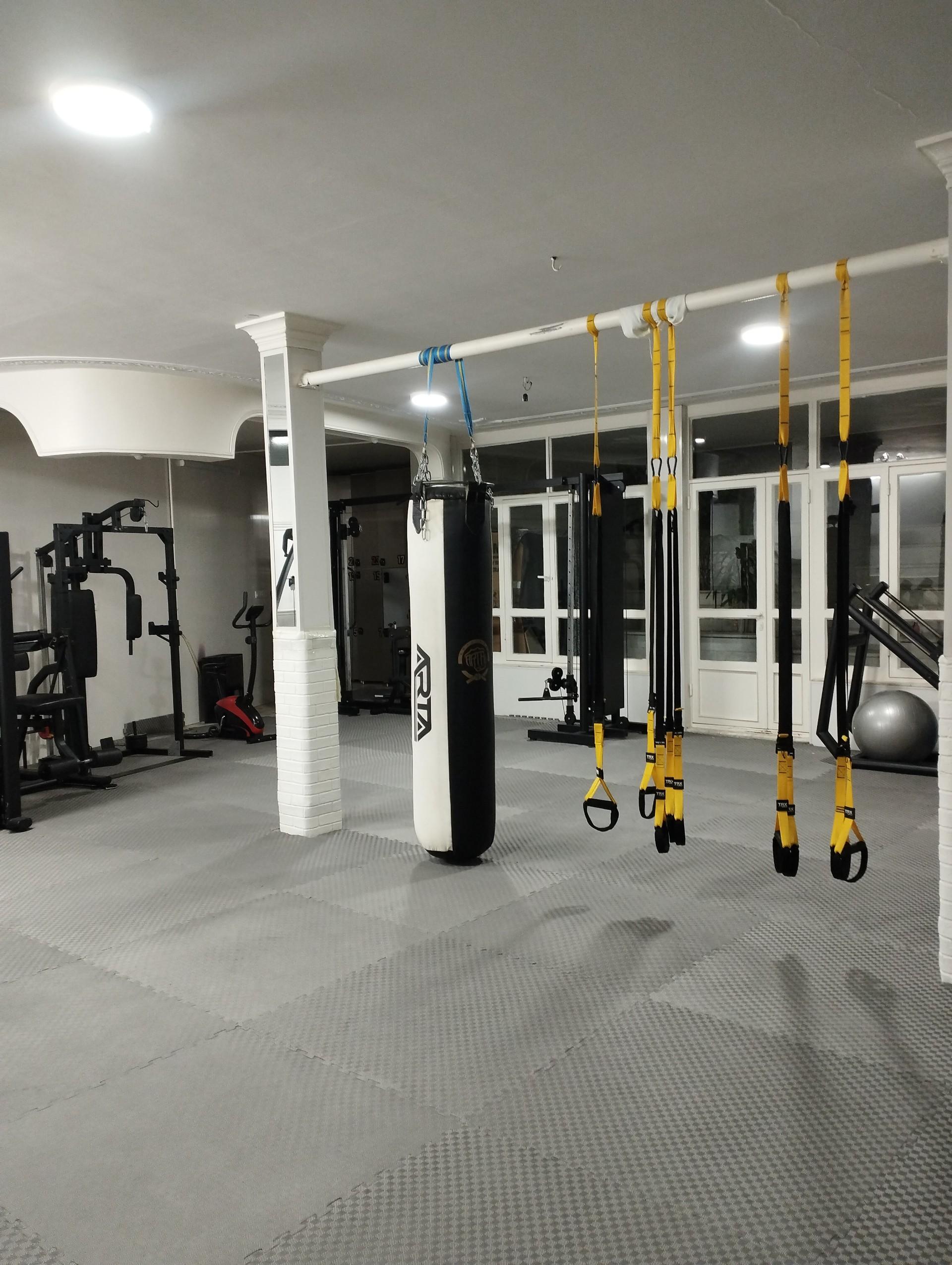 عکس آکادمی ریبوکس 