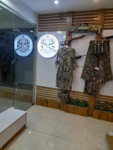 عکس فروشگاه لوازم شکار و ماهیگیری حرفه ای