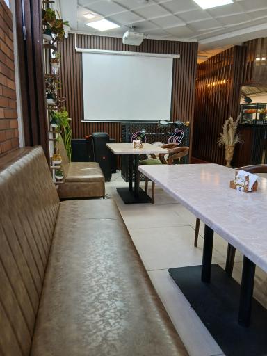 عکس کافه رستوران خورشید خانوم