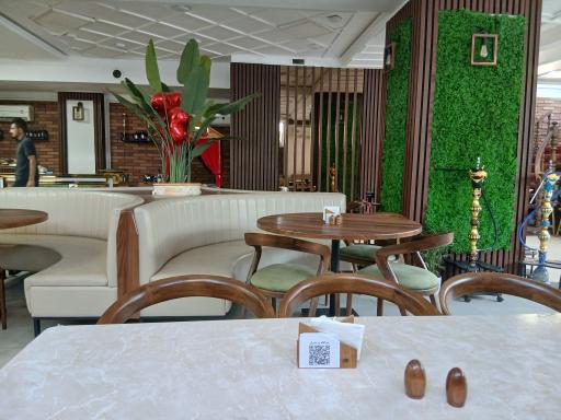 عکس کافه رستوران خورشید خانوم