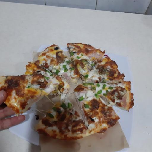 عکس پیتزا ساندویچ داتیس