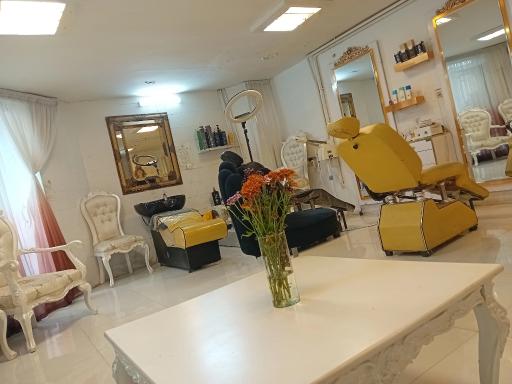 عکس سالن زیبایی آترین 