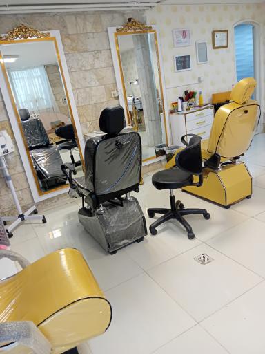عکس سالن زیبایی آترین 