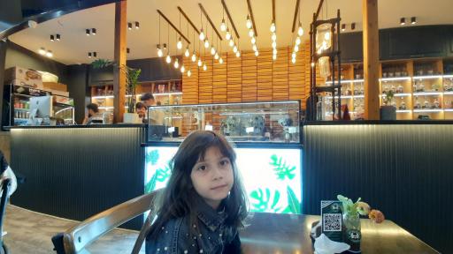 عکس کافی شاپ ستار باکس