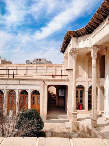 عکس دانشکده صنایع دستی