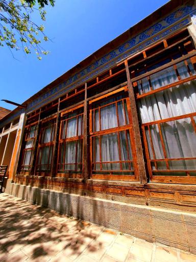 عکس دانشکده صنایع دستی