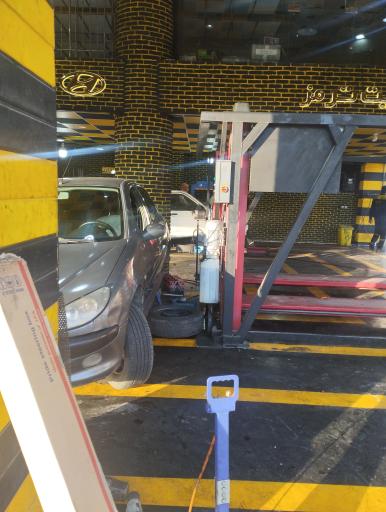 تعمیرگاه و جلوبندی سازی هادی شعبه 1