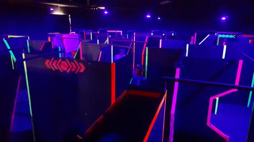 عکس باشگاه لیزر تگ گِرا