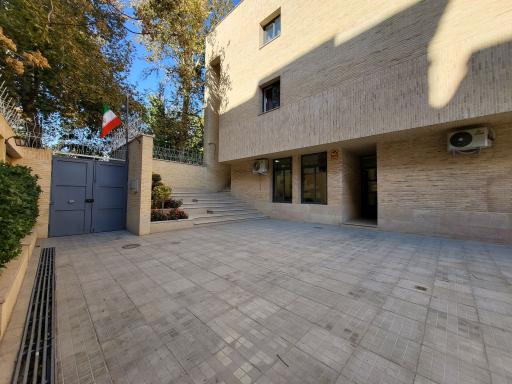 عکس دبیرستان دخترانه دوره اول دولتی بانو همایونی