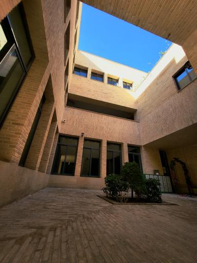 عکس دبیرستان دخترانه دوره اول دولتی بانو همایونی