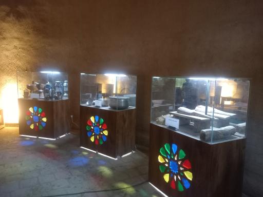 عکس آب انبار بزرگ امیر چخماق