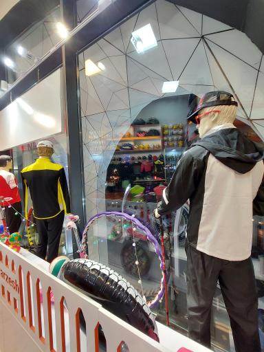 عکس فروشگاه جهان ورزش