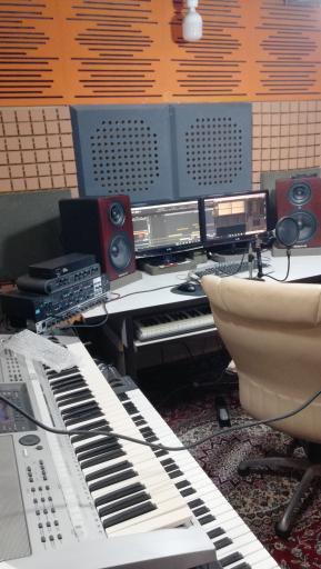 عکس استودیو و آموزشگاه موسیقی گرند