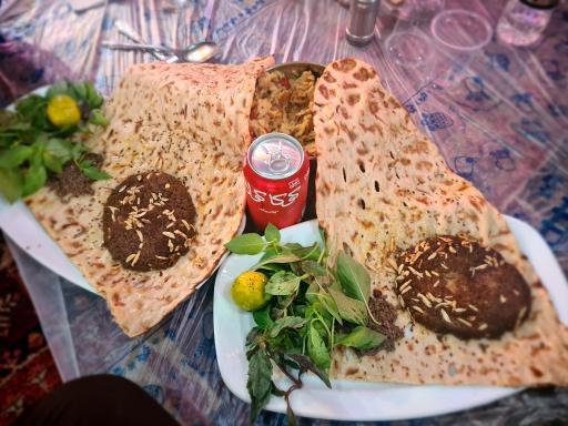 عکس سفره خانه سنتی باستانی