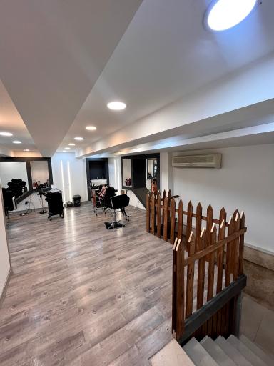 عکس سالن آرایش آرش دهقانی