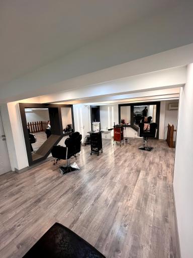 عکس سالن آرایش آرش دهقانی