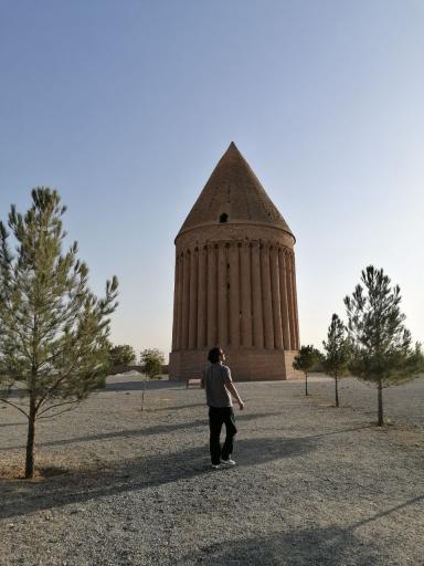 عکس برج رادکان