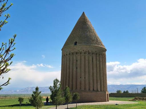 عکس برج رادکان