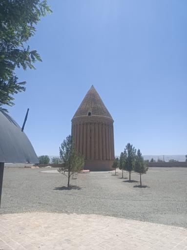 عکس برج رادکان