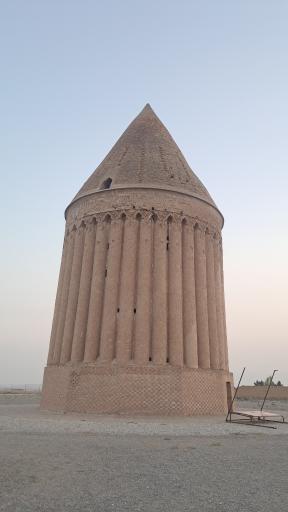 عکس برج رادکان