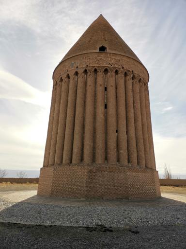 عکس برج رادکان