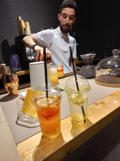 عکس کافی شاپ میدان