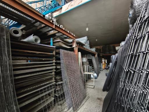 عکس فروشگاه بزرگ توری ایرانیان