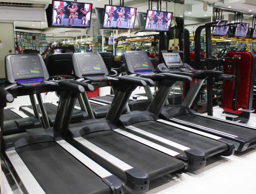 عکس مجموعه ورزشی و استخر آوا ویژه آقایان