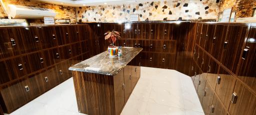 عکس مجموعه ورزشی و استخر آوا ویژه آقایان