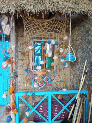 عکس آتلیه عکاسی با لباس محلی خاطره