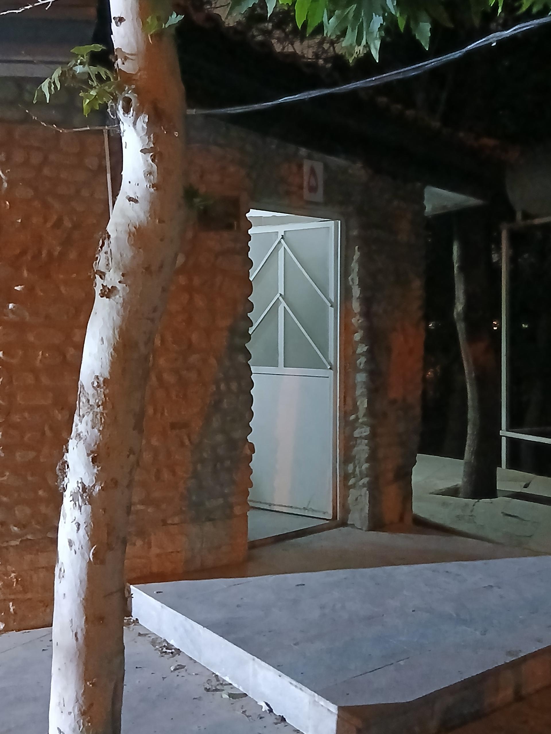 عکس توالت عمومی