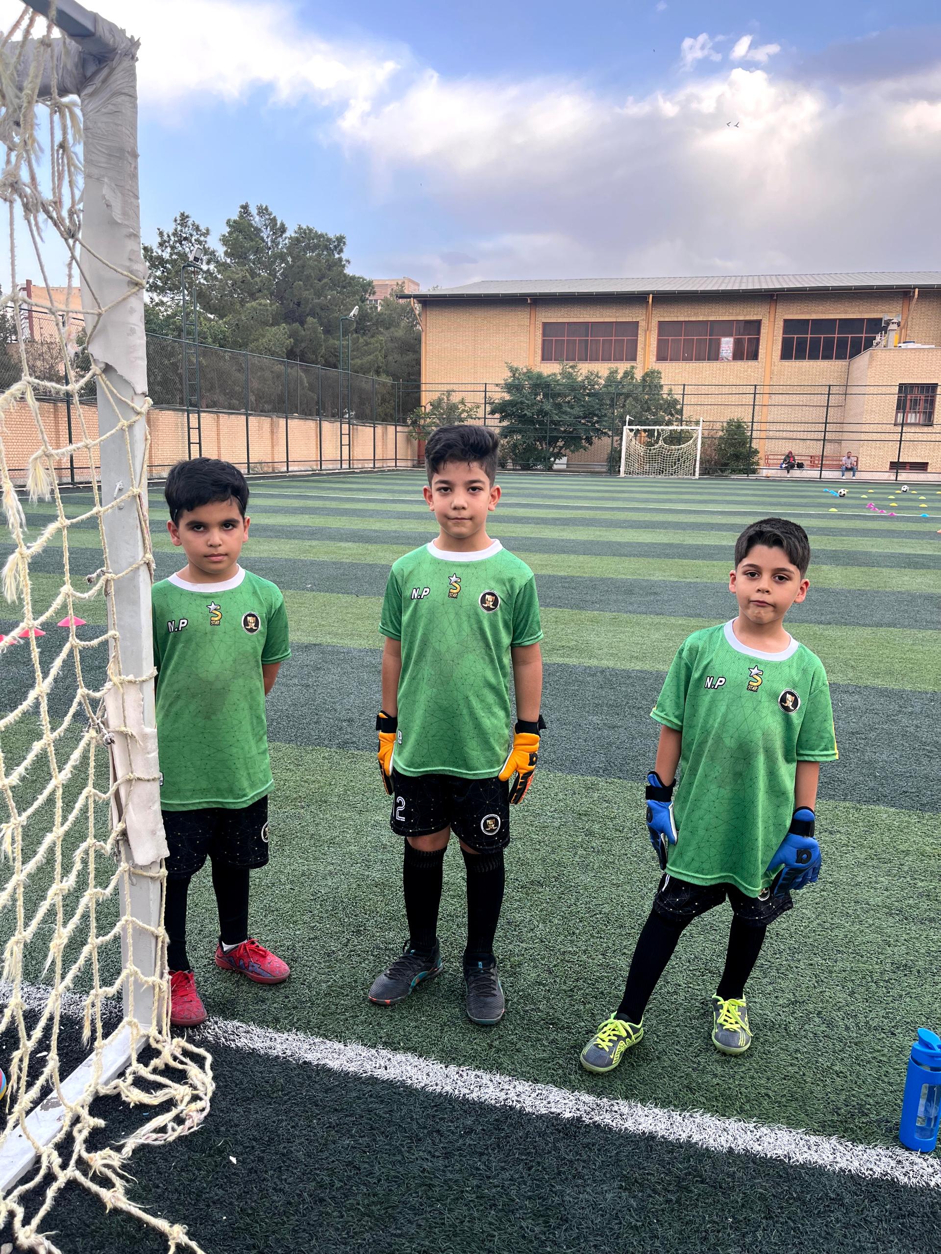 عکس مدرسه فوتبال هخامنشی 