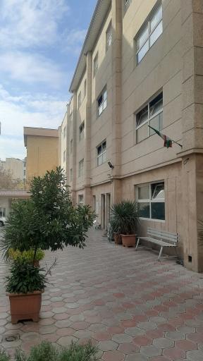 عکس دانشکده شیمی دارویی دانشگاه علوم پزشکی آزاد اسلامی تهران