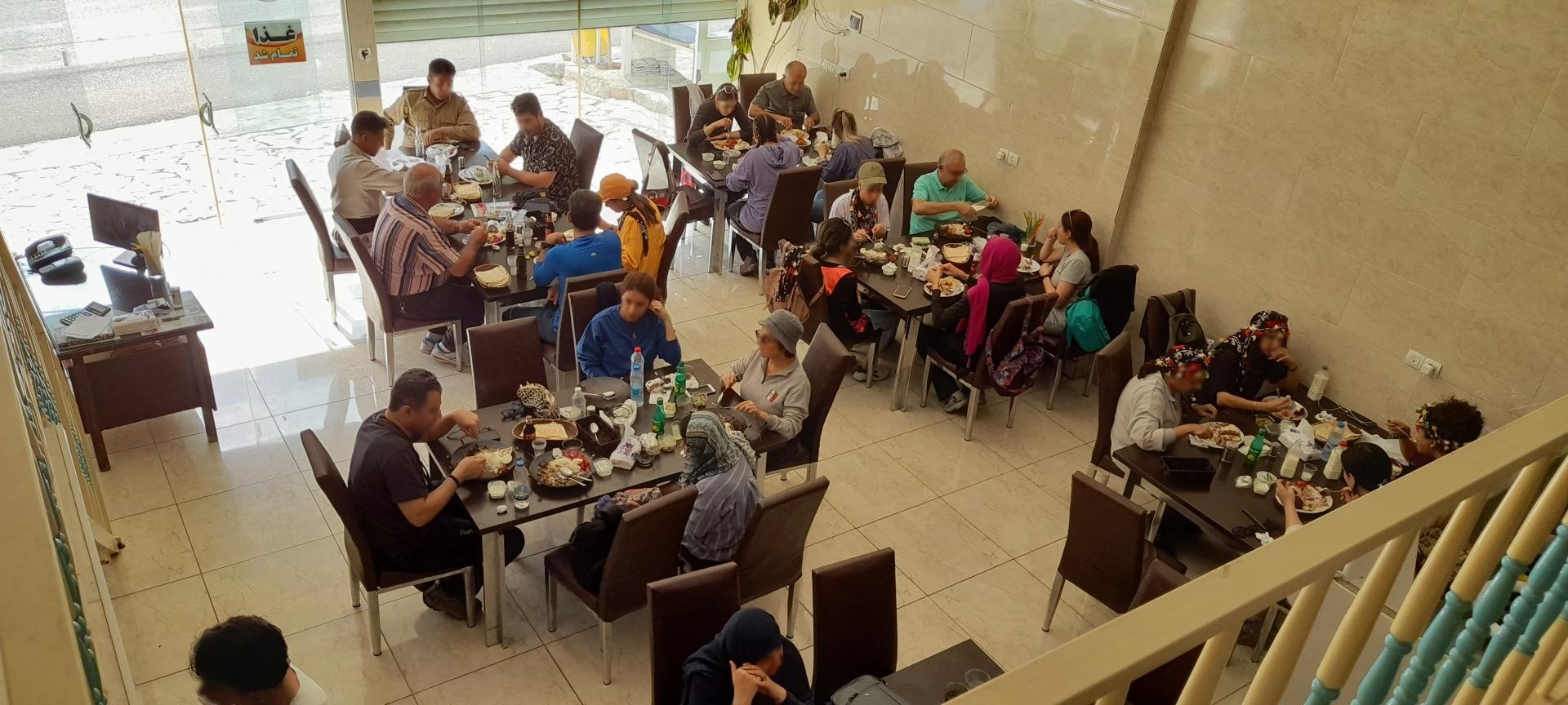 عکس رستوران هورامان 