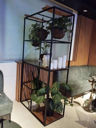 عکس کافه لیلیوم