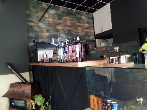 عکس کافه لیلیوم