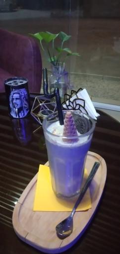 کافه لیلیوم